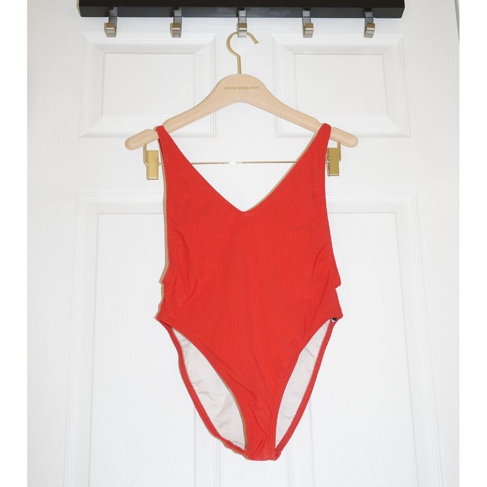 Nasty Gal - Alina Ribbed Low Back One Piece Swimsuit in Red / Size XS